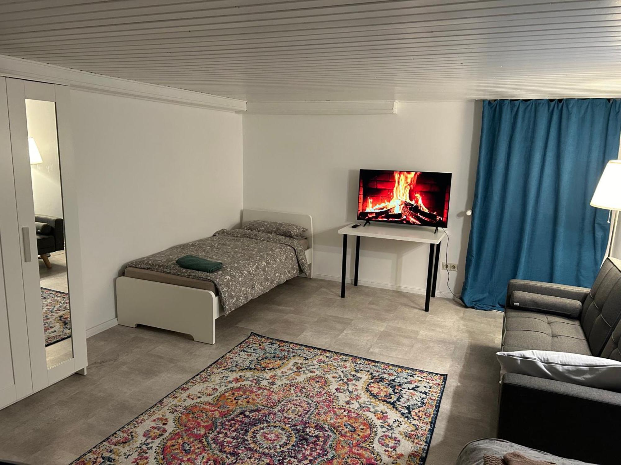 Souterrain Wohnung In Der Naehe Vom Duesseldorfer Flughafen Ratingen Luaran gambar