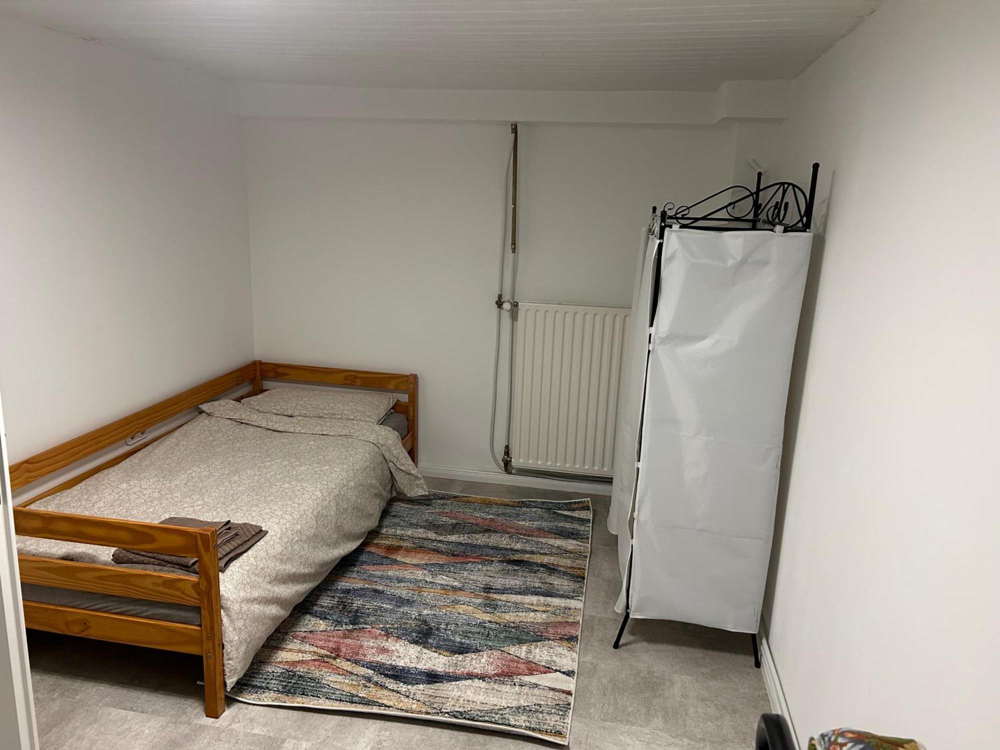 Souterrain Wohnung In Der Naehe Vom Duesseldorfer Flughafen Ratingen Luaran gambar